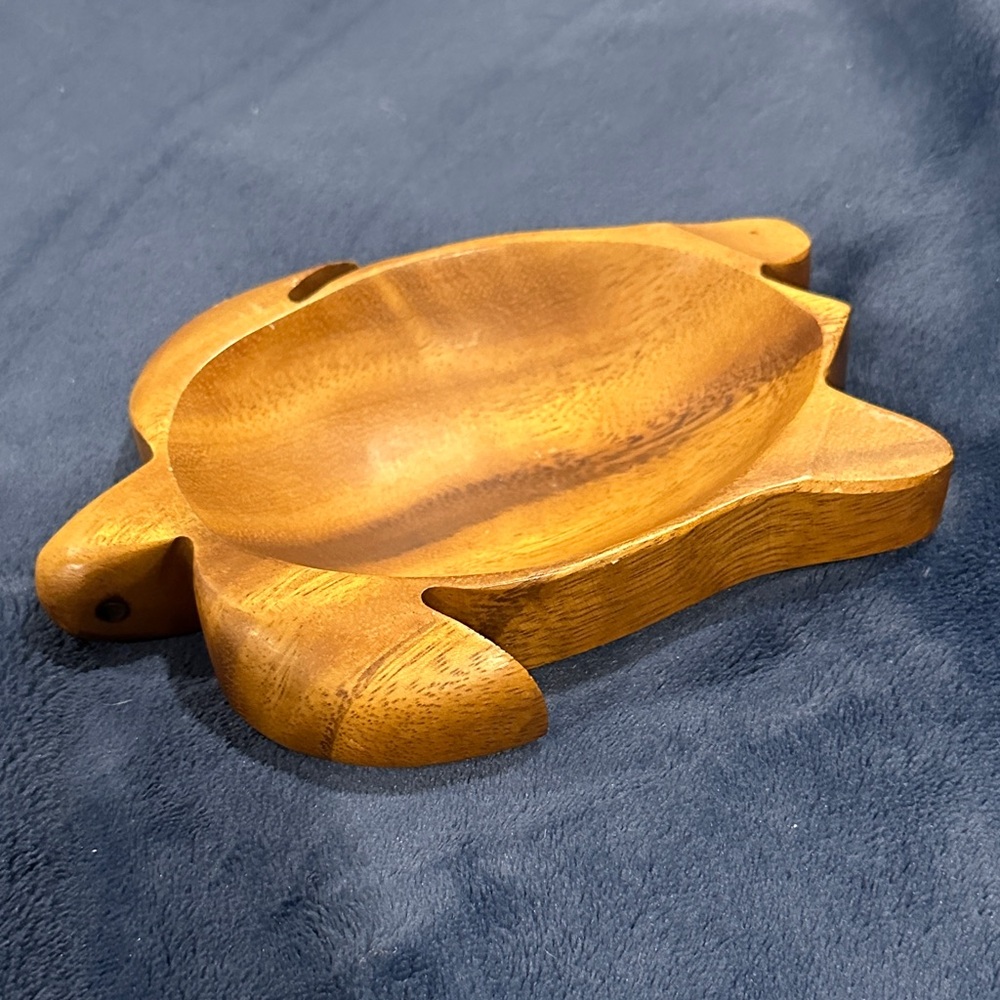 Hand-Carved Wooden Turtle Bowl - Warm Honey Brown